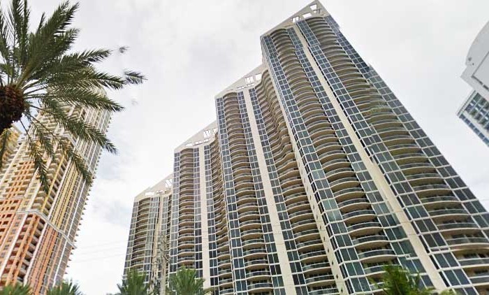 Pinnacle Condominiums