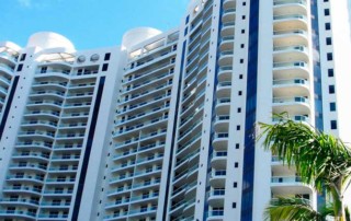 Bella Mare Condominiums for sale and rent at Aventura